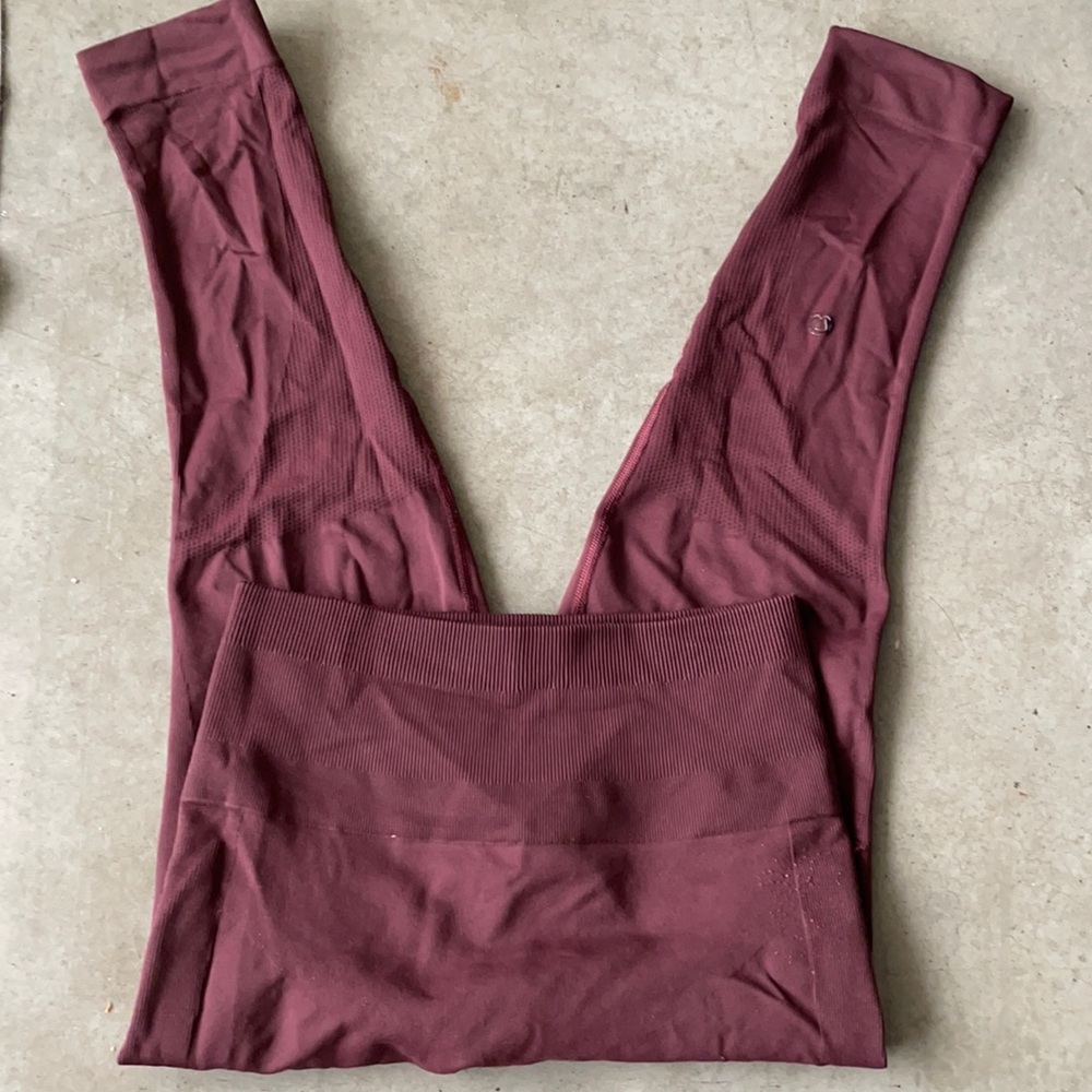 Lululemon Zone In Crop Seamless Yoga Pant Leggings